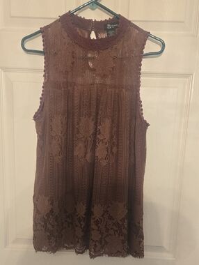 Miss Chevous Burgundy Floral Lace Sleeveless Camisole X L
